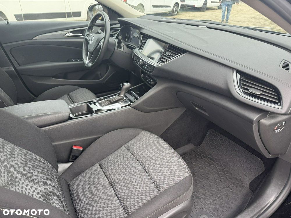 Opel Insignia - 11