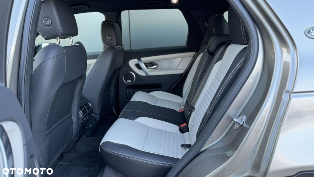 Land Rover Discovery Sport - 12