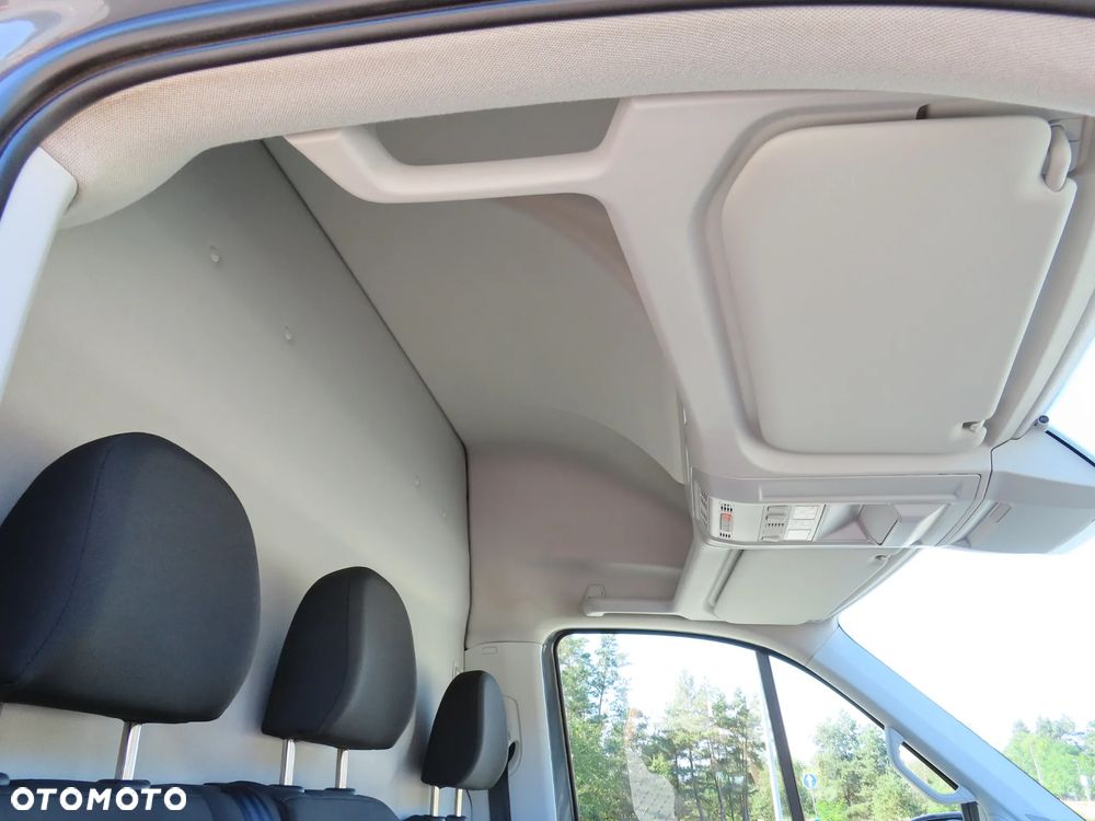 Volkswagen Crafter 2.0 TDI 180 KM Furgon Blaszak L3H3 Standard / Dach Wysoki Rozstaw Osi 3640 mm 1248 Kg Ładowność Fotel ergoActive Z Masażem Kamera Parkowania Tempomat Stan Jak Nowy UNIKAT GOTOWY DOSTEPNY POLECAM - 20