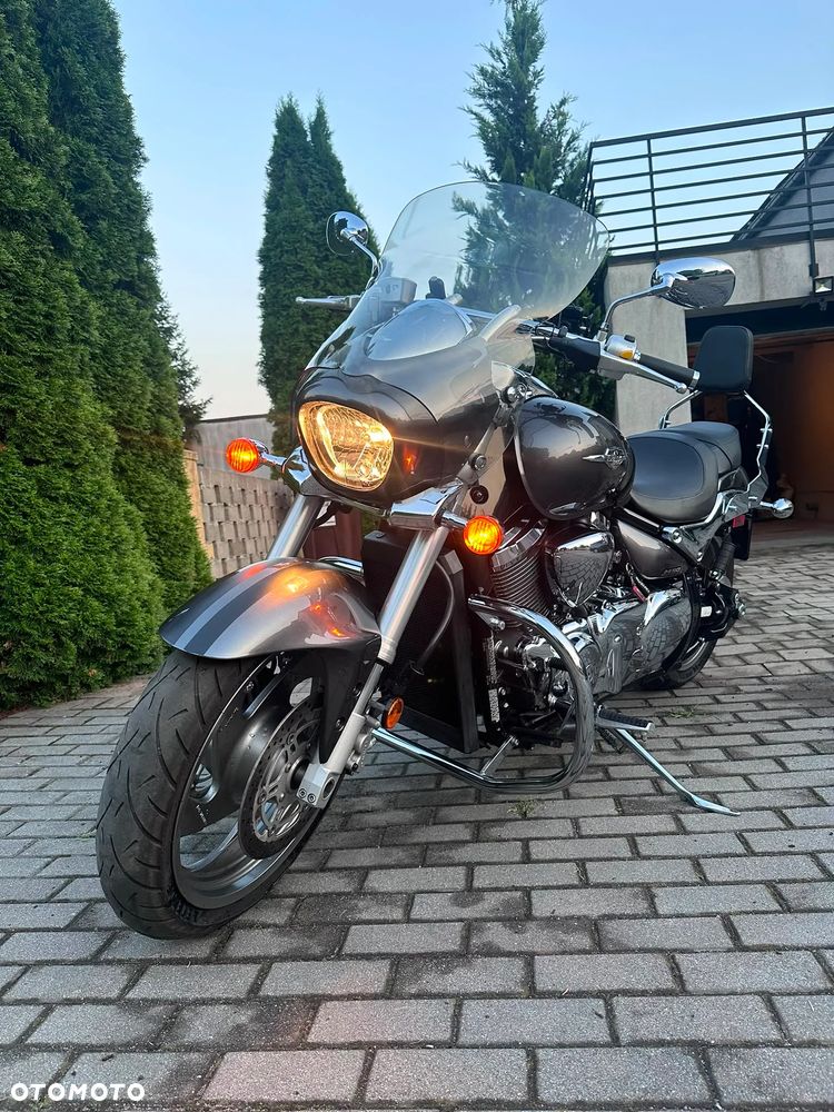 Suzuki Boulevard - 2