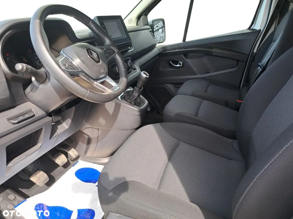 Renault Trafic - 10