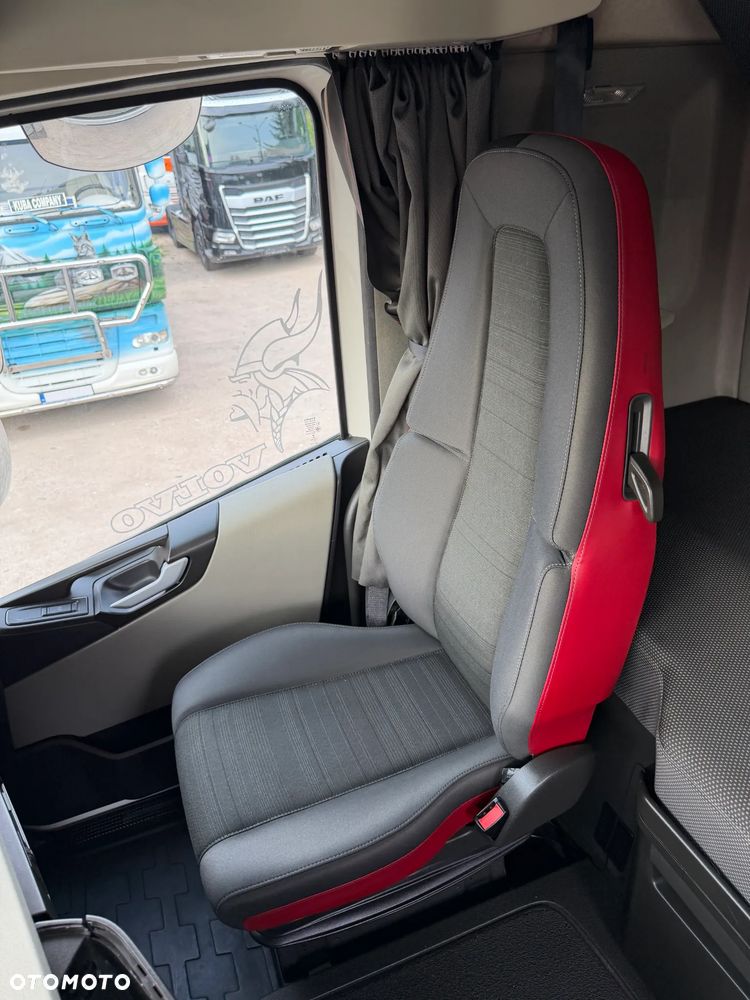 Volvo FH 500 ALUFELGI / HYDRAULIKA HYVA DWUOBWODOWA / TYLKO 577 153 KM PRZEBIEGU / ŁADNE OPONY / KSENONY / LED / BARDZO ŁADNY STAN / 3 SZTUKI !! - 34