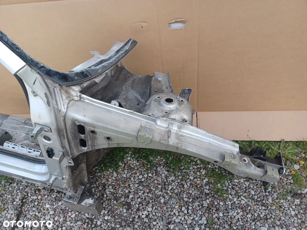 ĆWIARTKA  PRAWY PRZÓD VW PASSAT B8 - 4