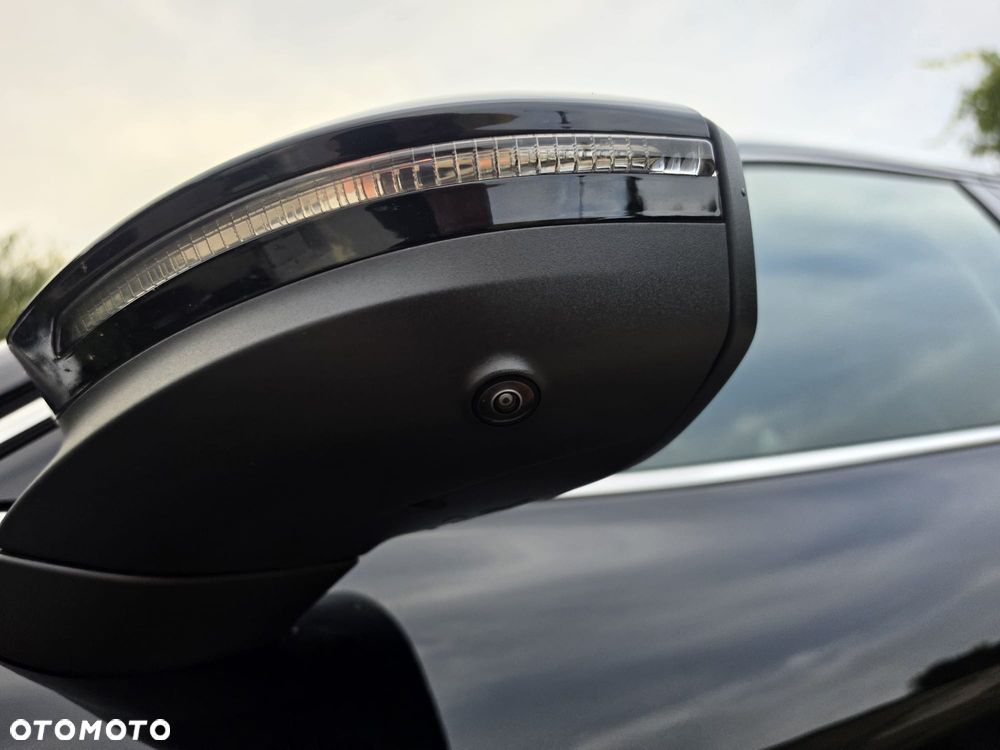 Volkswagen Passat - 13
