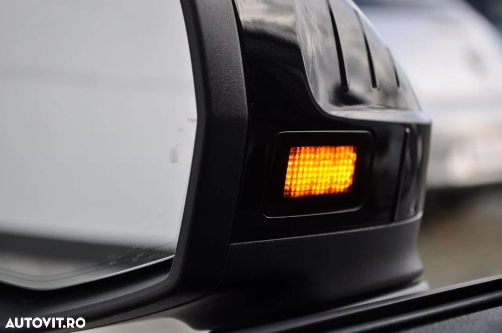 Audi A4 Avant 40 TDI quattro S tronic S line - 36