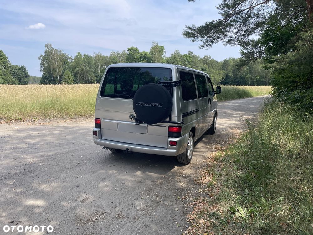 Volkswagen Multivan - 2