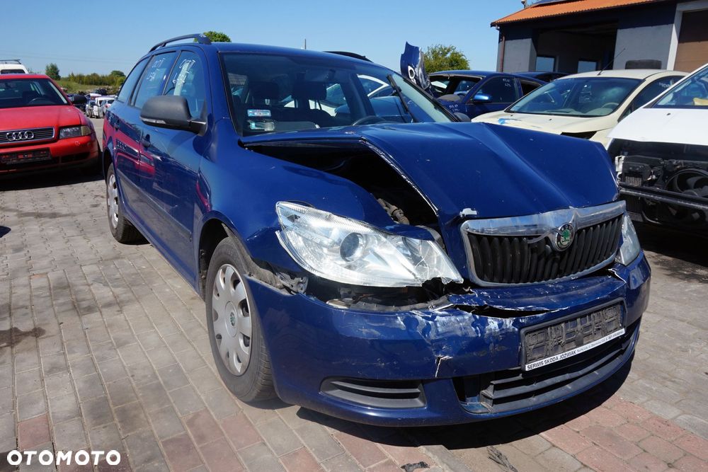 SKODA OCTAVIA II 1Z3 LIFT KOMBI 2013 LF5A 1.4 TSI CAXA 122KM NBW GRANATOWY na części - 6