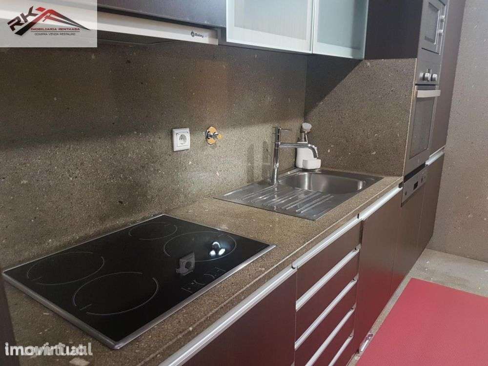 T2 de Luxo mobilado e equipado ao Continente - Grande imagem: 3/19