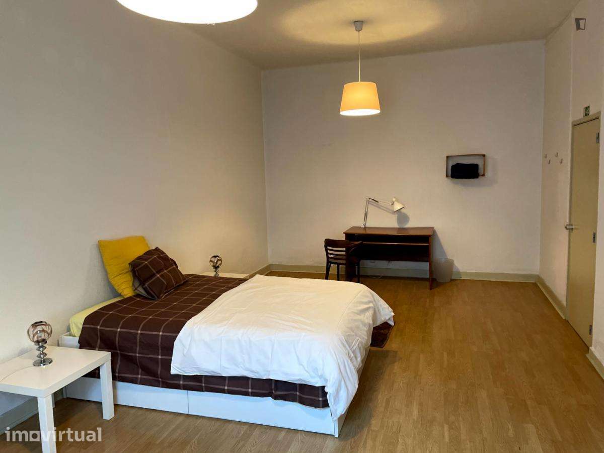 Quarto - localizado em Baixa Lisbon - Grande imagem: 3/17