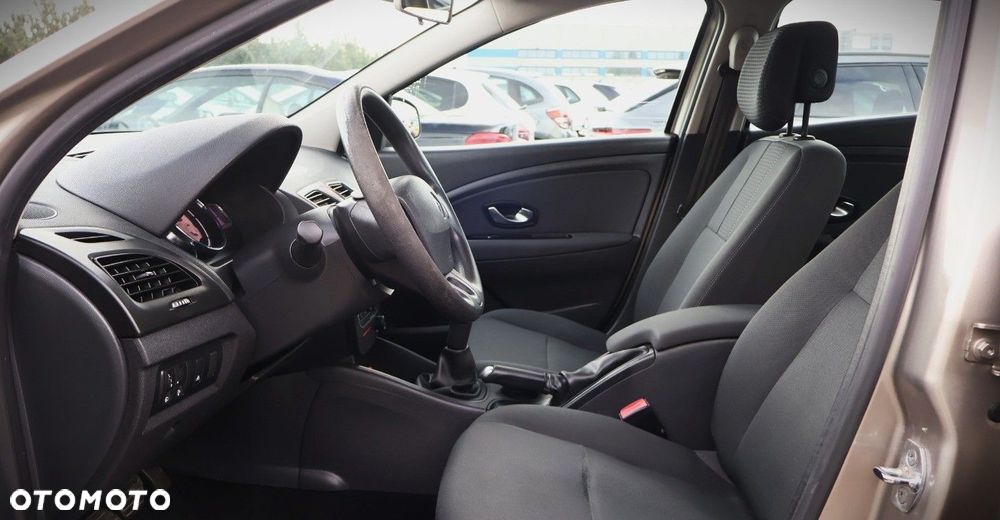 Renault Fluence - 11