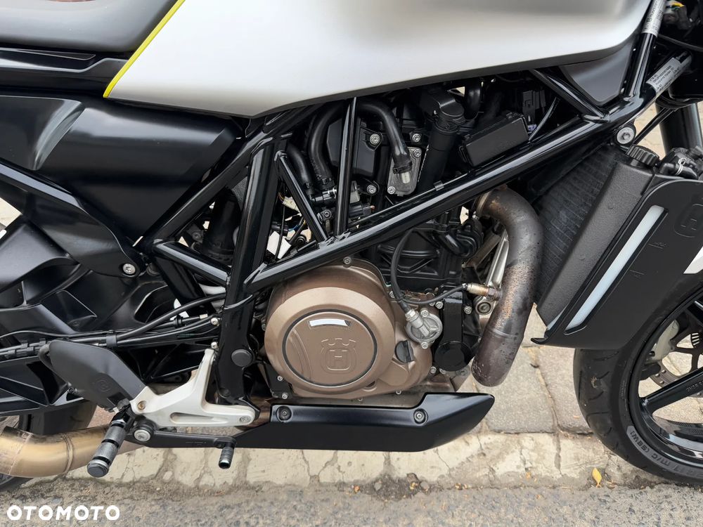 Husqvarna Vitpilen - 16