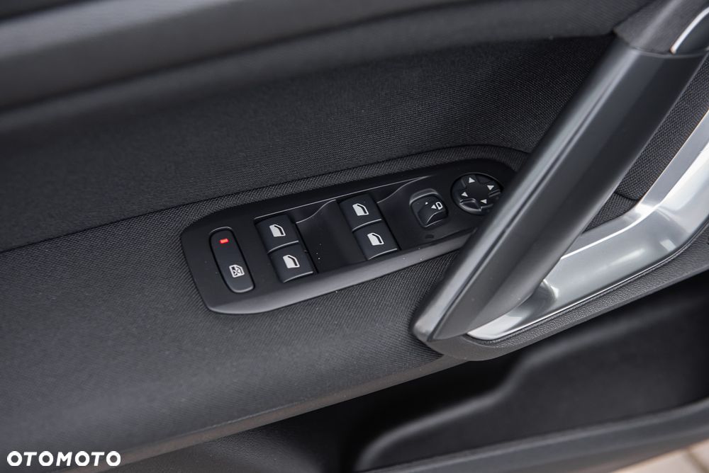 Peugeot 308 BlueHDi 130 Stop & Start Allure Pack - 17