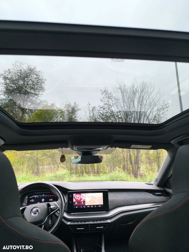 Skoda Octavia 2.0 TDI DSG RS - 10