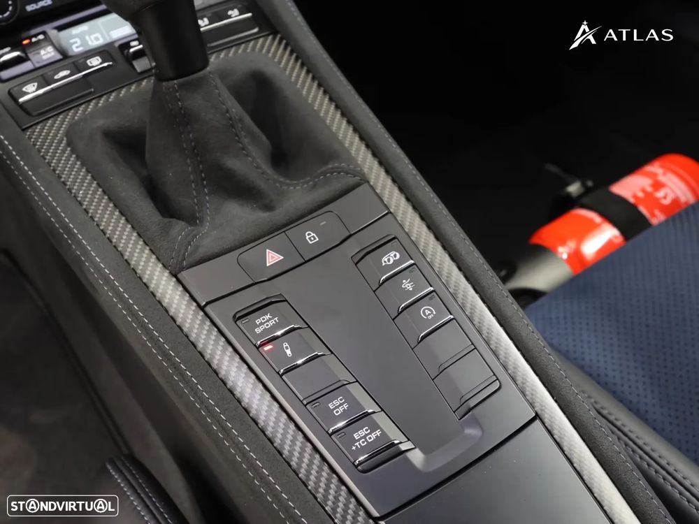 Porsche 718 Cayman GT4 RS - 21