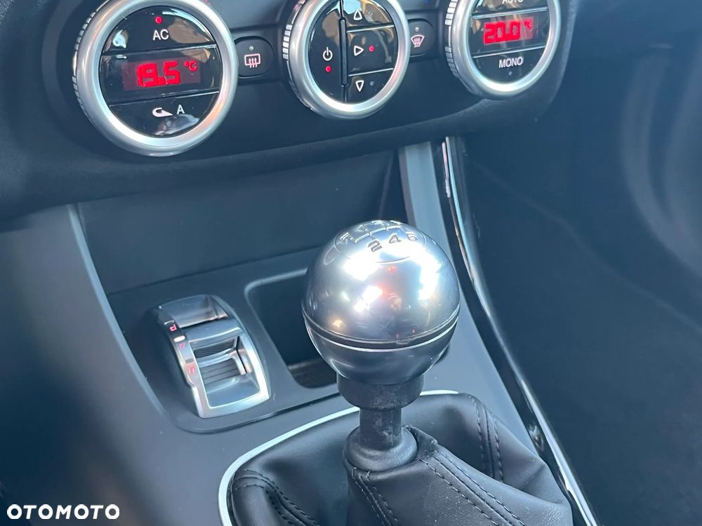 Alfa Romeo Giulietta 1.4 TB 16V - 11