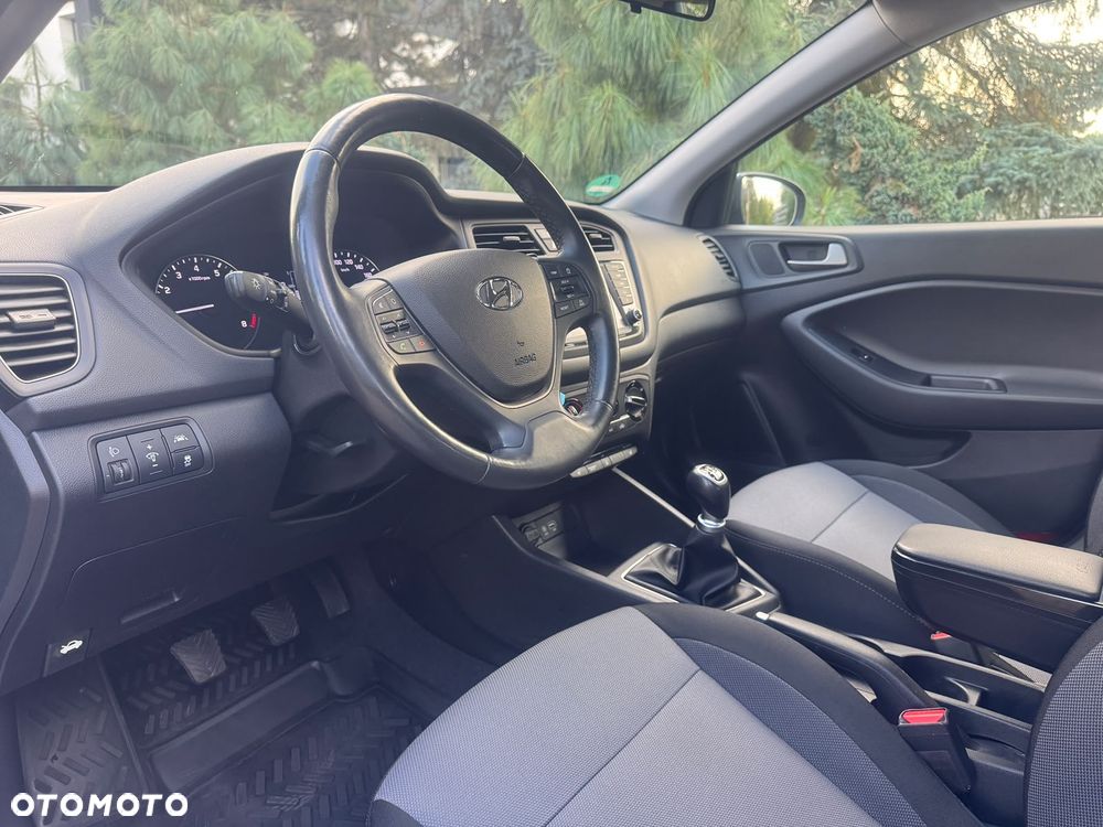 Hyundai i20 blue 1.2 YES!+ - 5