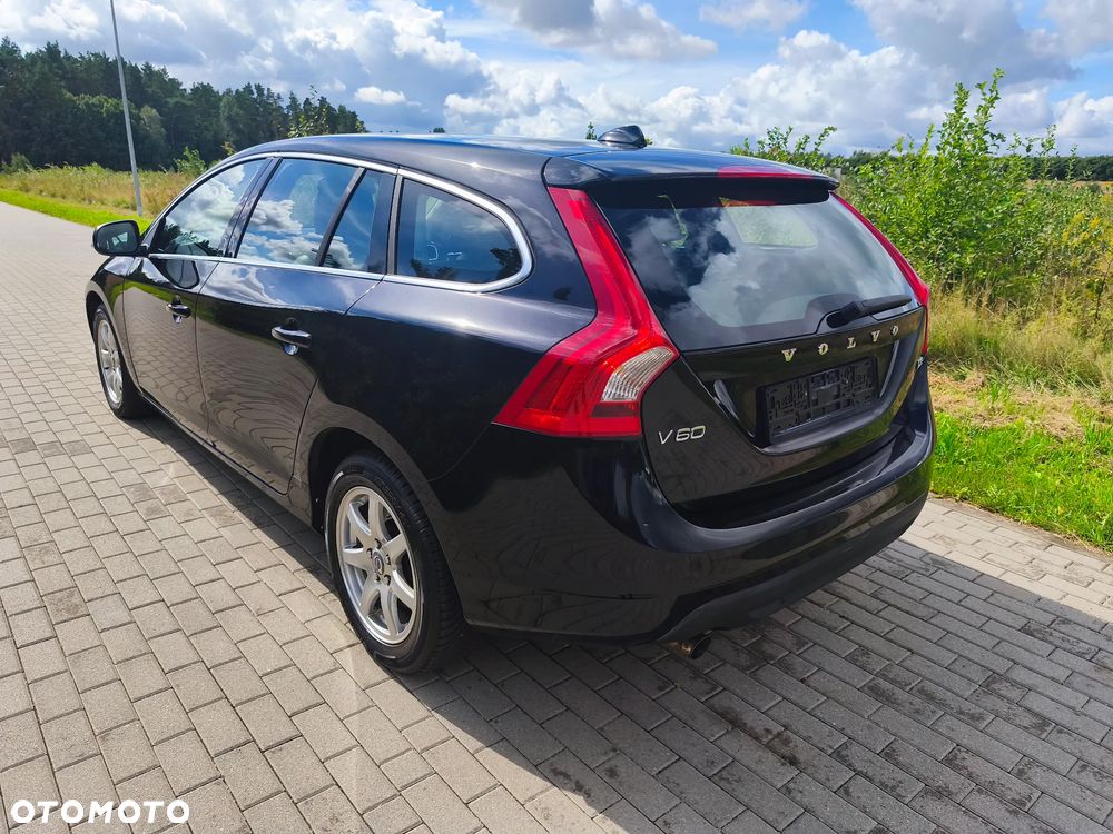Volvo V60 D3 Geartronic Summum - 4