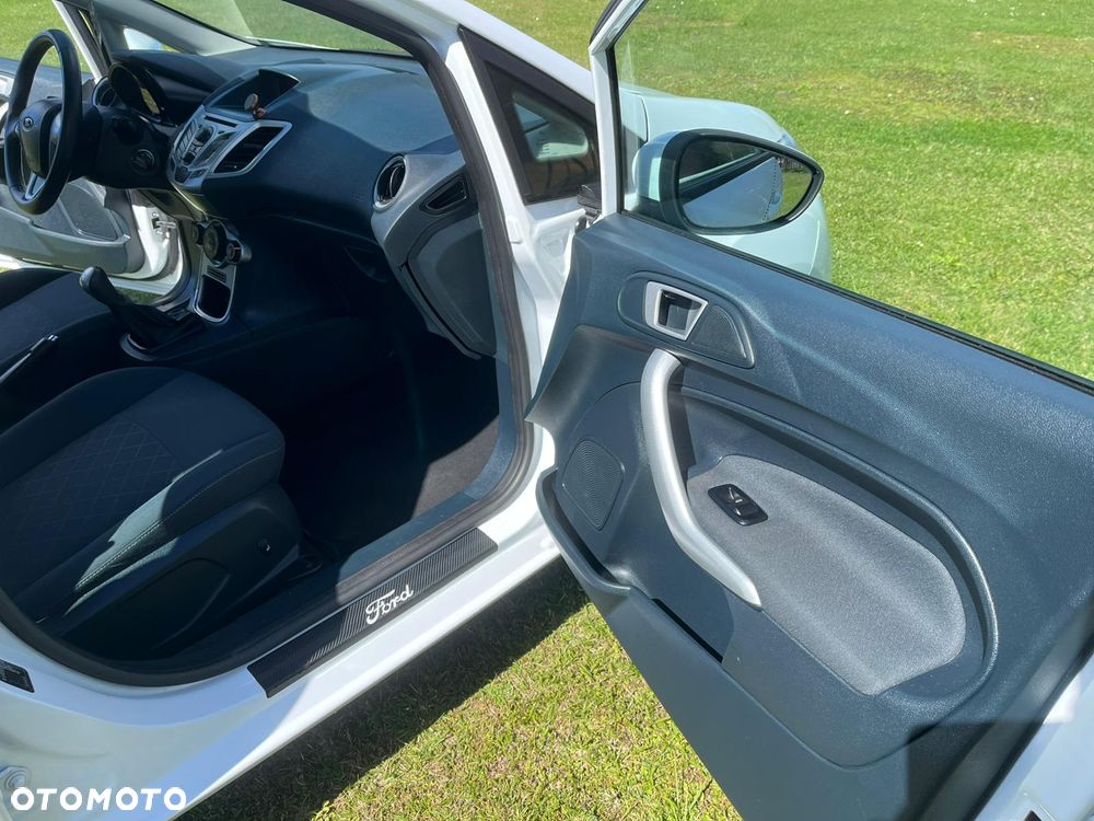 Ford Fiesta 1.25 Champions Edition - 22