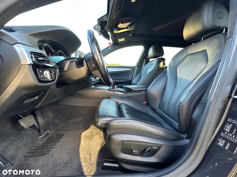 BMW Seria 5 525d Touring Luxury Line - 16