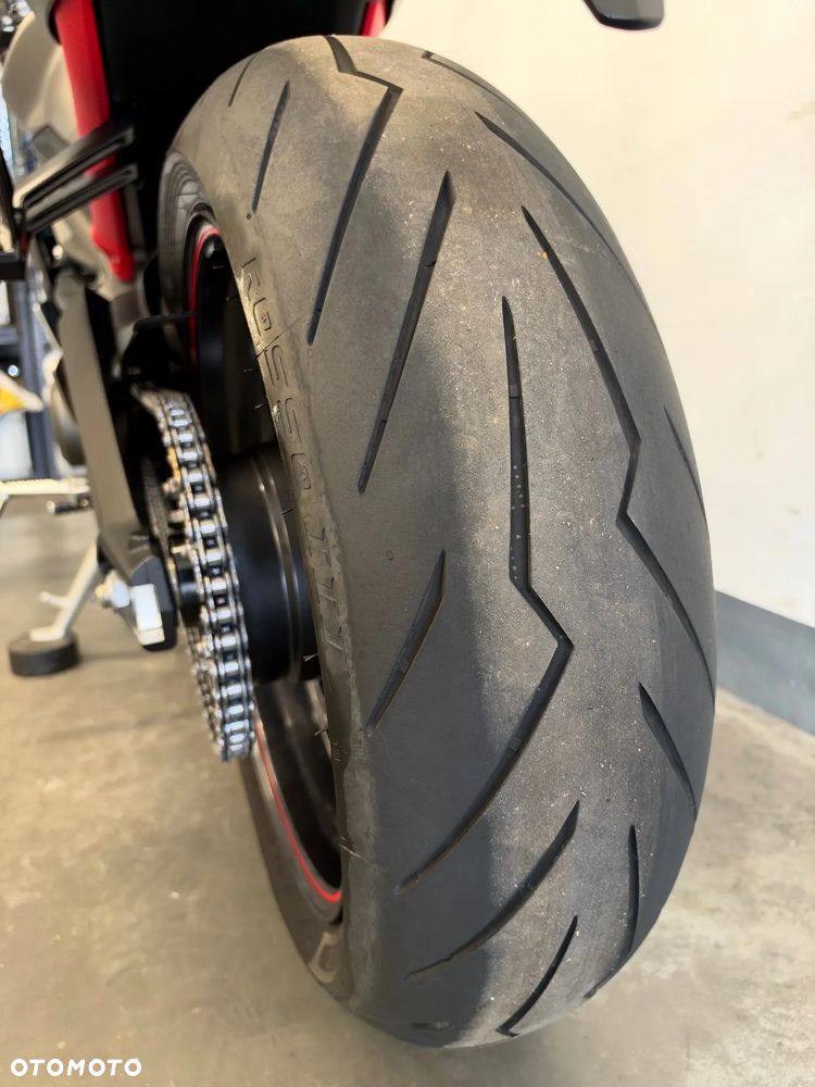 Triumph Street Triple - 21