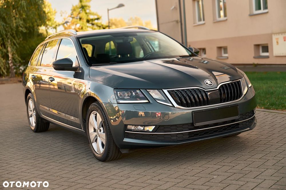 Skoda Octavia 1.6 TDI DSG Ambition - 12