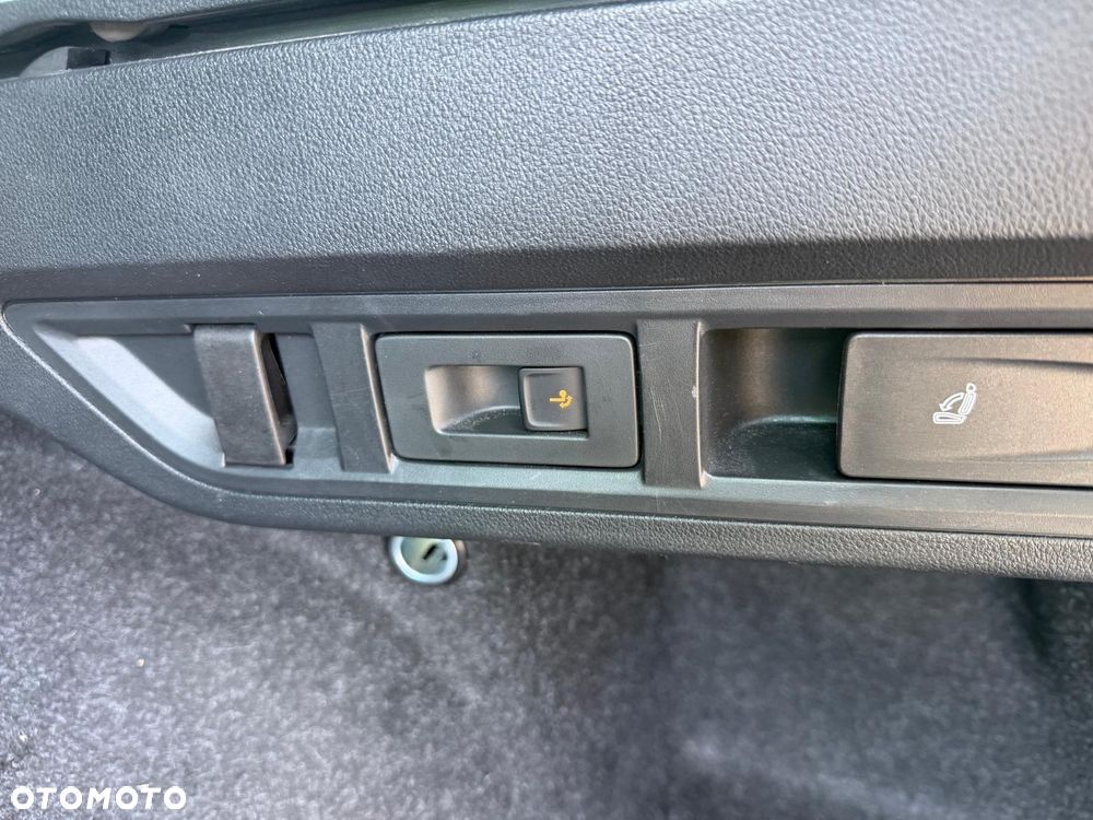 Skoda Octavia 2.0 TDI DSG RS Plus - 24