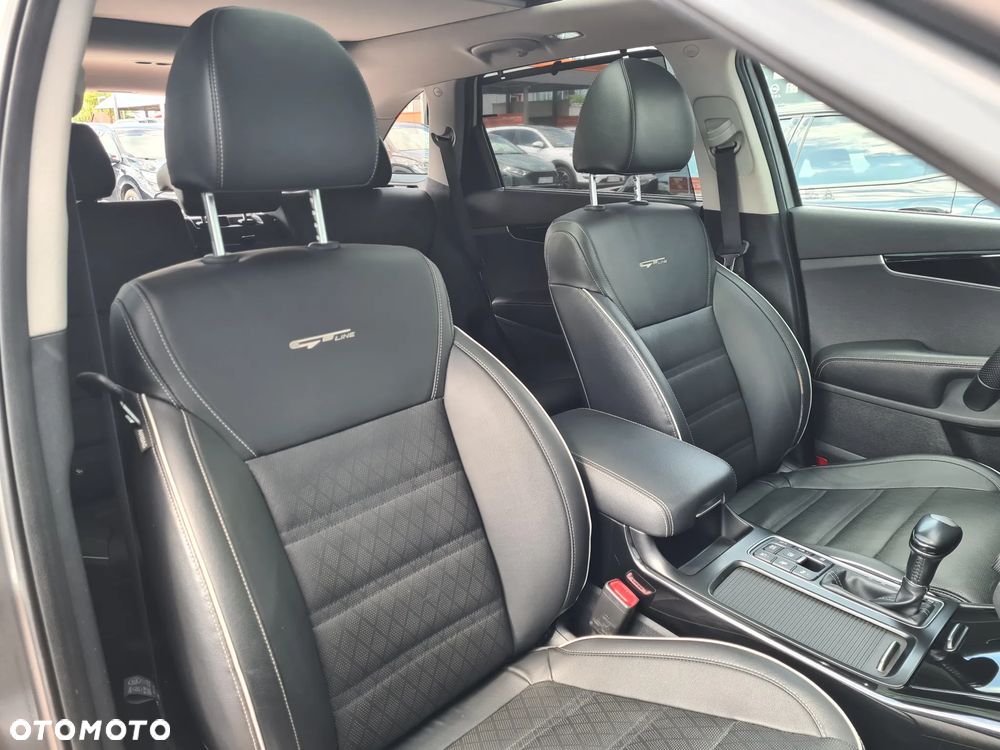 Kia Sorento 2.0 CRDI GT Line - 27