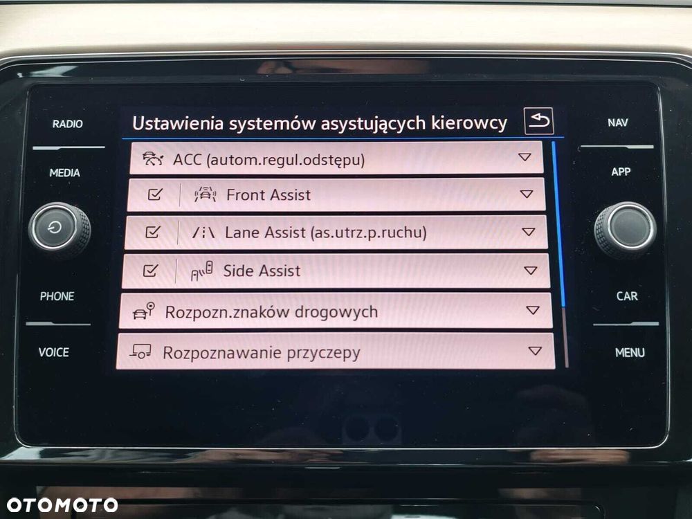 Volkswagen Passat Variant 2.0 TSI Elegance DSG - 35