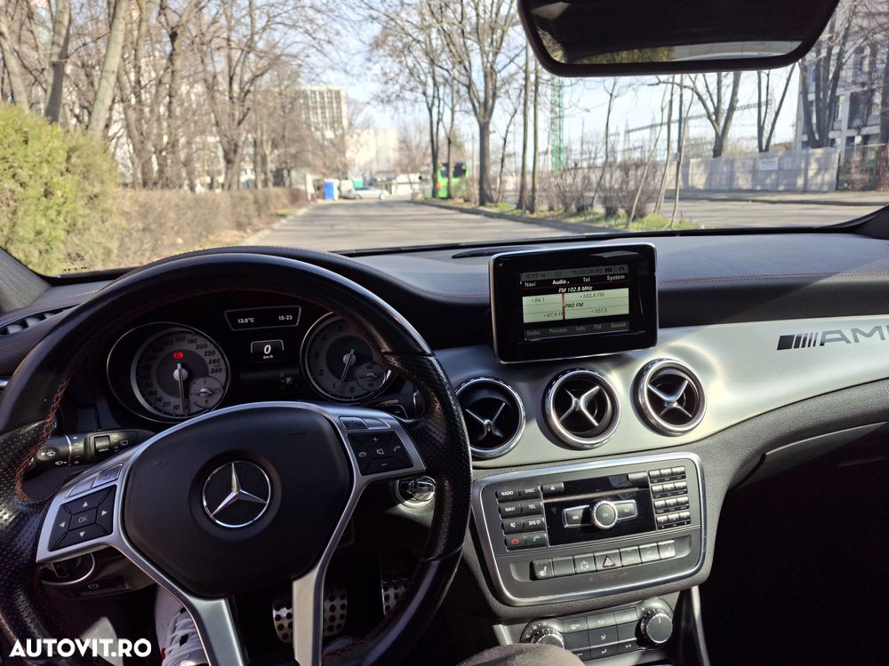 Mercedes-Benz GLA - 9