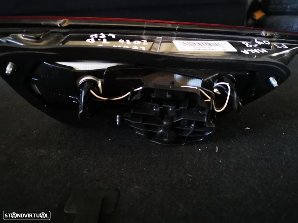 SEAT LEON 5F ST CARRINHA FAROLIM MALA DIREITO FT098 - 5