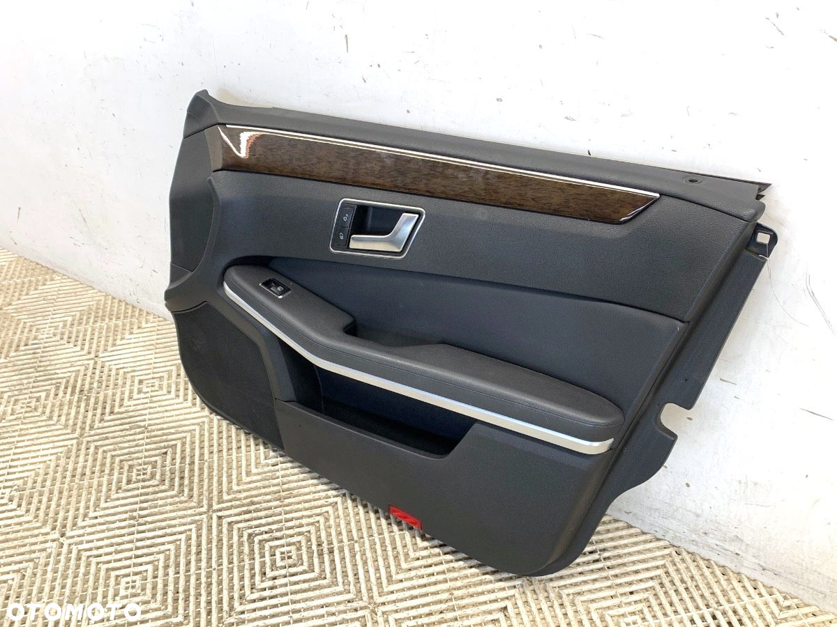 BOCZEK DRZWI PRAWY PRZÓD - 135.00 PLN - MERCEDES-BENZ KLASA E T-Model (S212) 2009 - 2016 E 200 CDI - 2