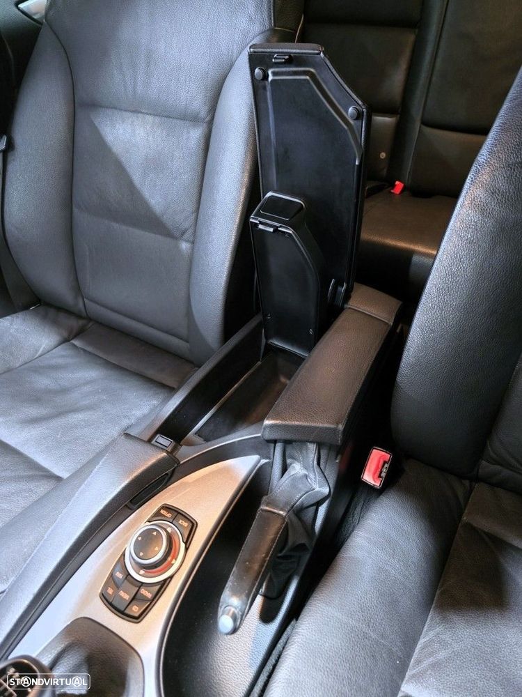 BMW 520 d Executive - 29