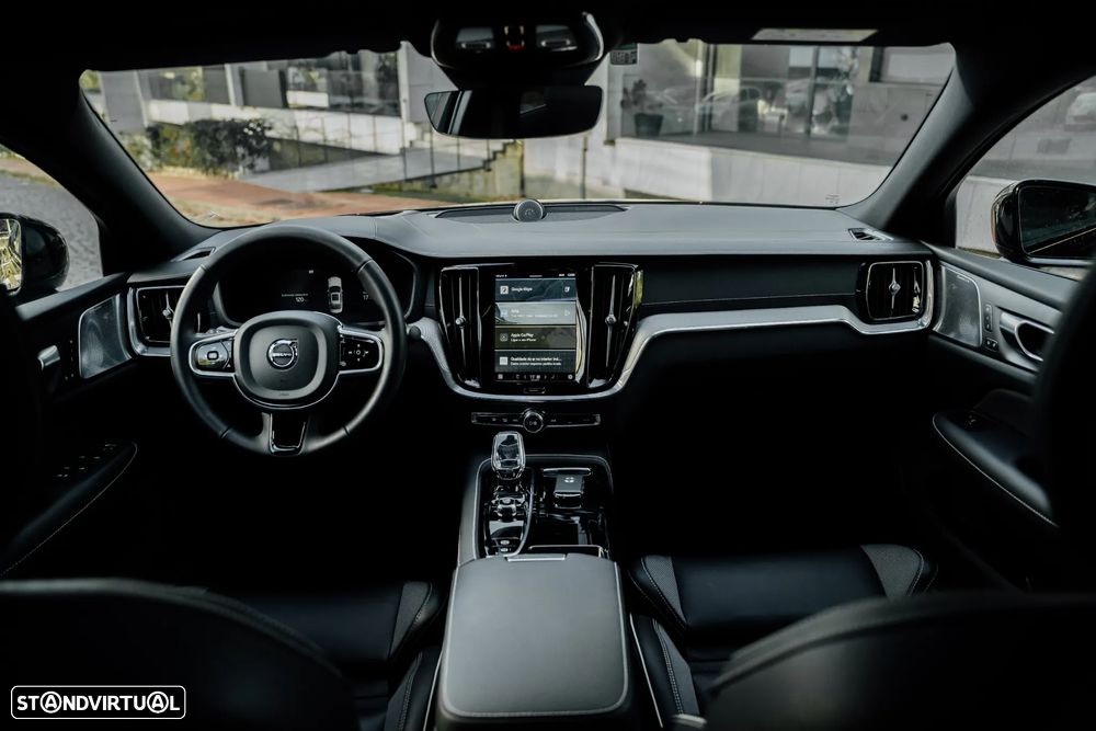 Volvo S60 T8 Recharge AWD Ultimate Dark - 3