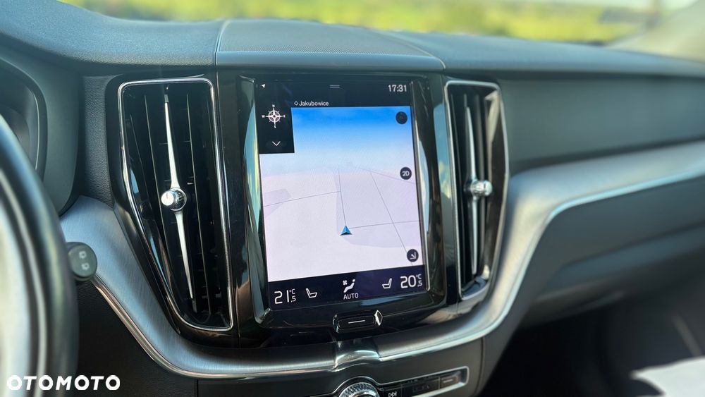 Volvo XC 60 B4 D Momentum - 15