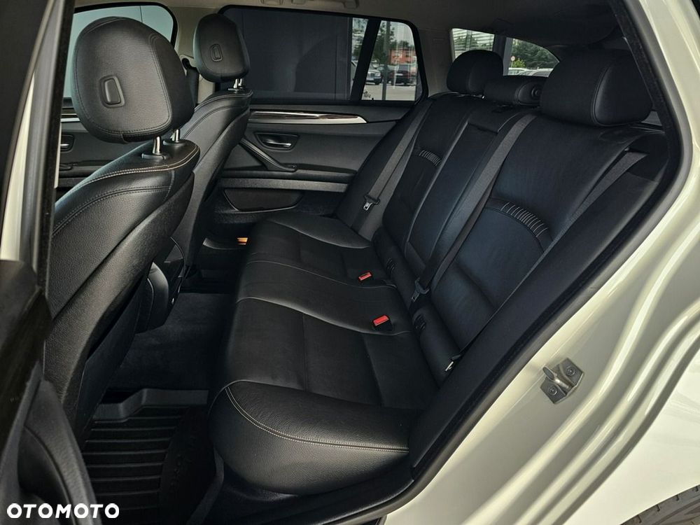 BMW Seria 5 520d xDrive Luxury Line - 26