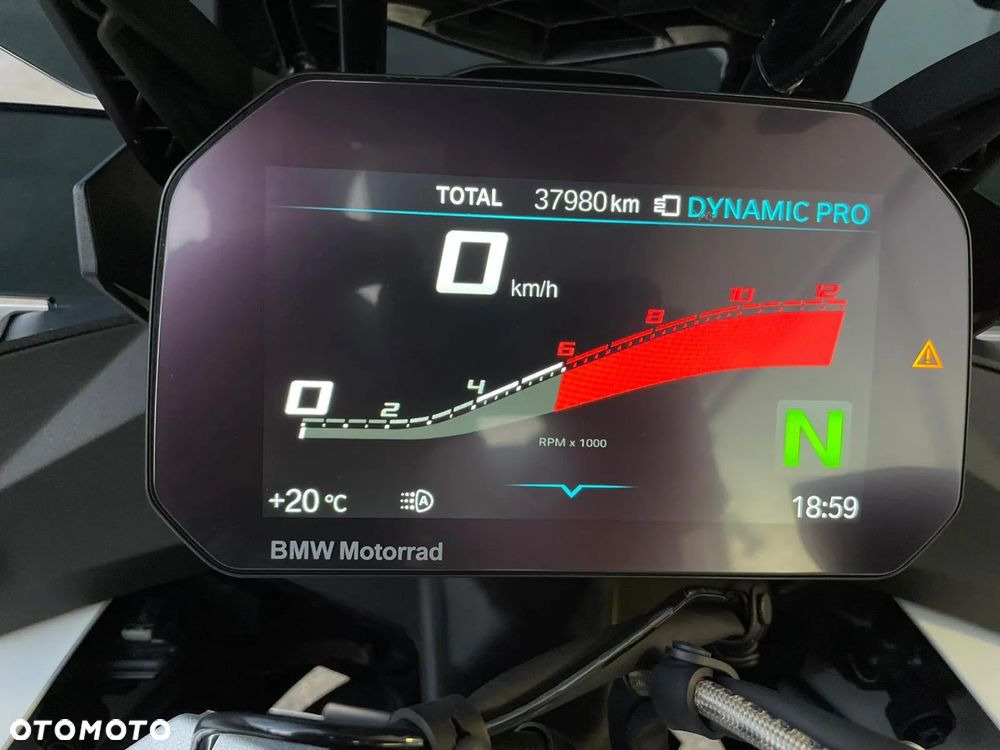 BMW XR - 12