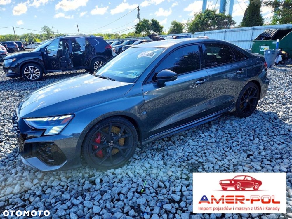 Audi RS3 Limousine - 2