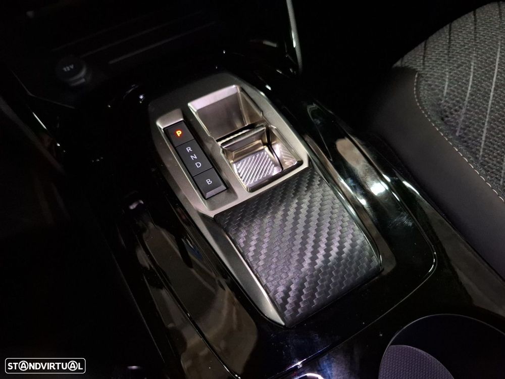 Peugeot e-2008 54 kWh Allure - 18