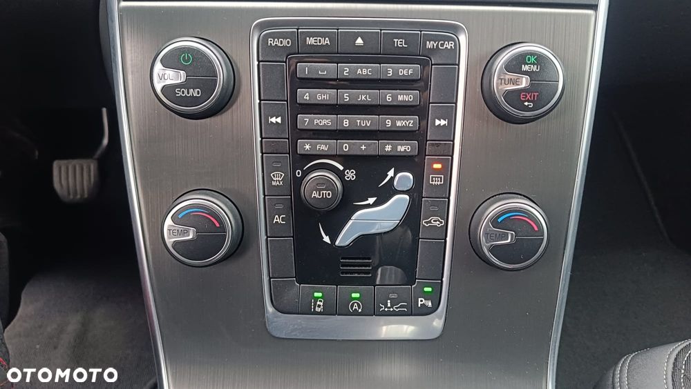 Volvo S60 DRIVe Momentum - 19