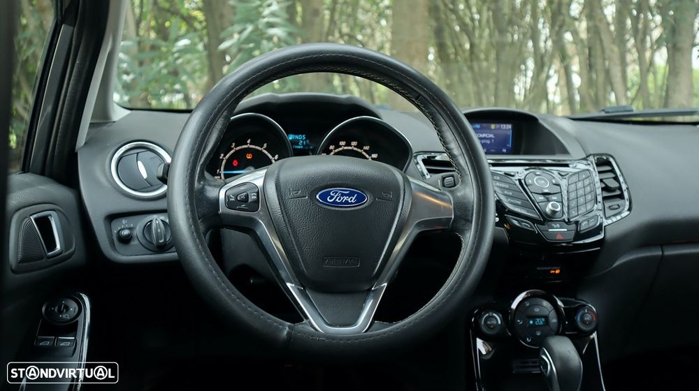Ford Fiesta 1.0 T EcoBoost Titanium PowerShift - 19