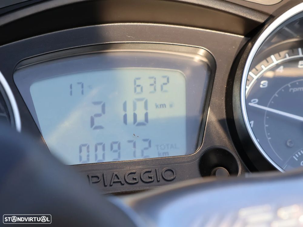 Piaggio MP3 300 hpe - 11