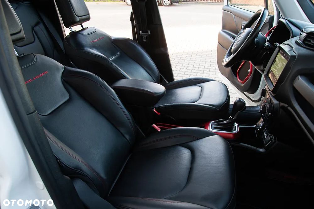 Jeep Renegade 2.0 MultiJet Trailhawk 4WD S&S - 23