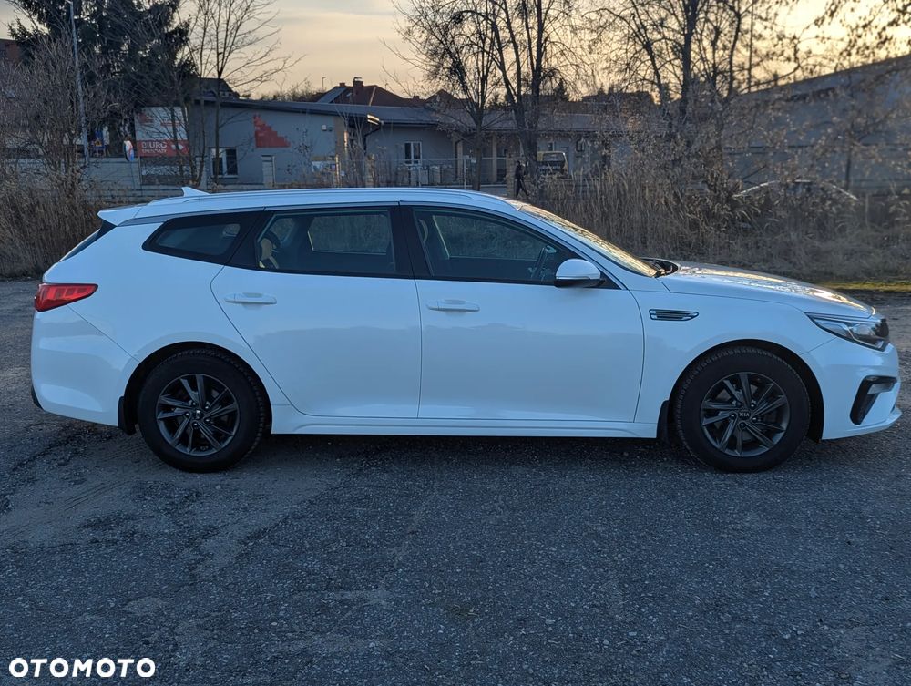 Kia Optima - 11
