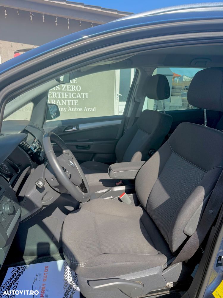 Opel Zafira - 11