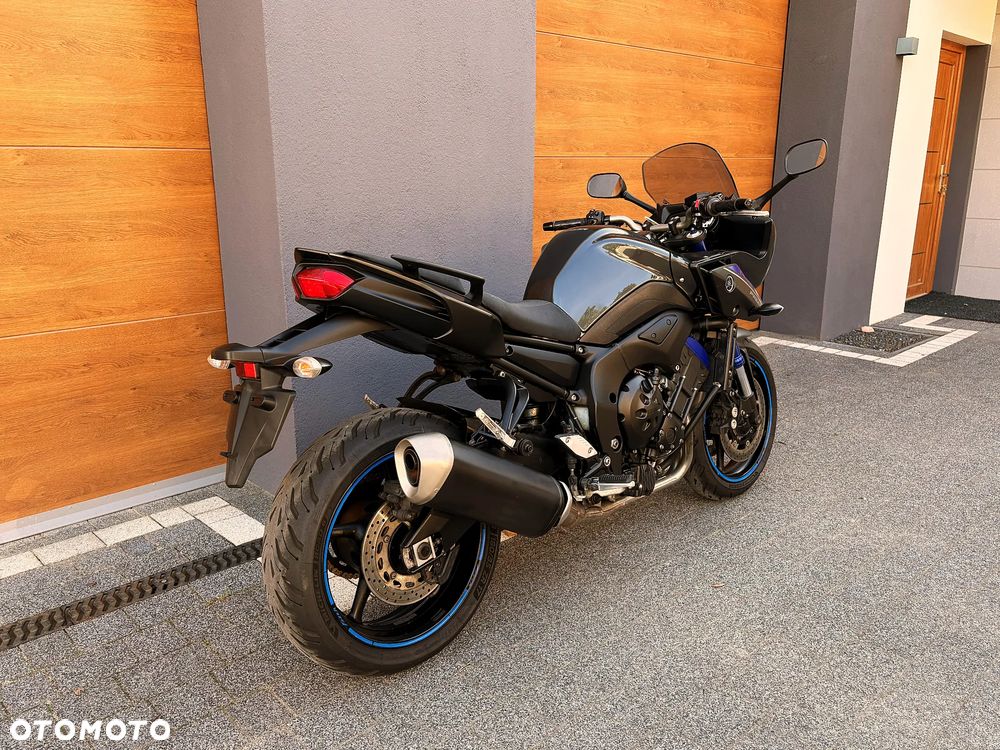 Yamaha FZ8 - 3