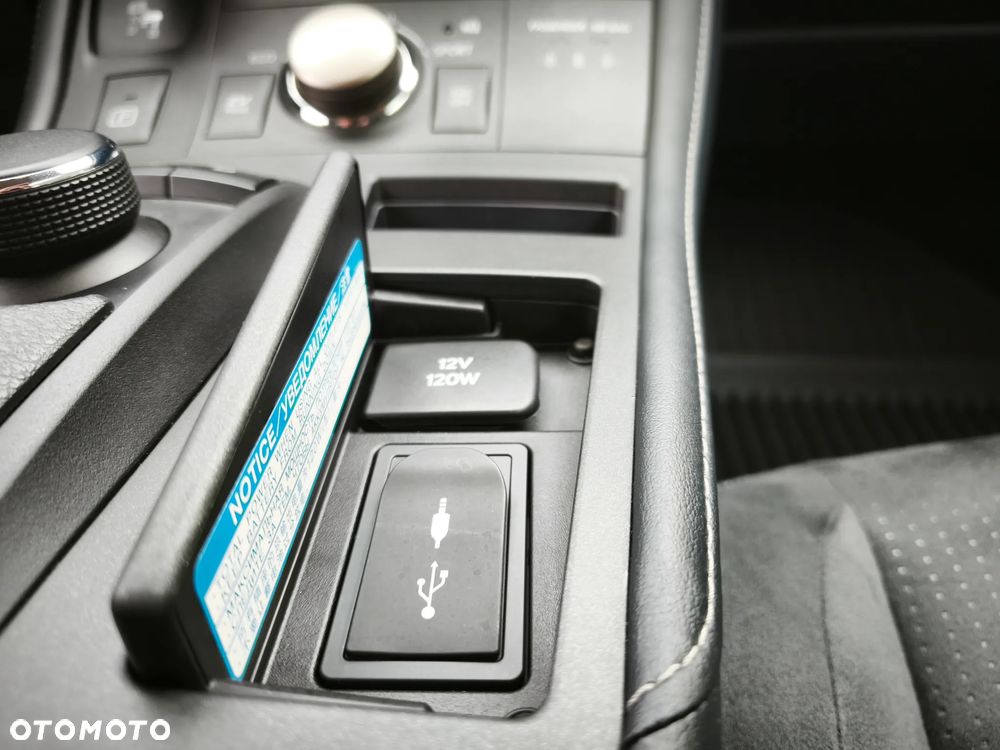 Lexus CT 200h Elegance - 32