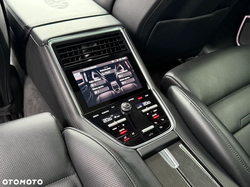 Porsche Panamera Turbo S Executive - 22