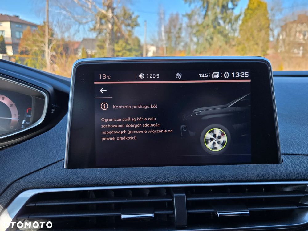 Peugeot 3008 1.2 PureTech Allure S&S - 27