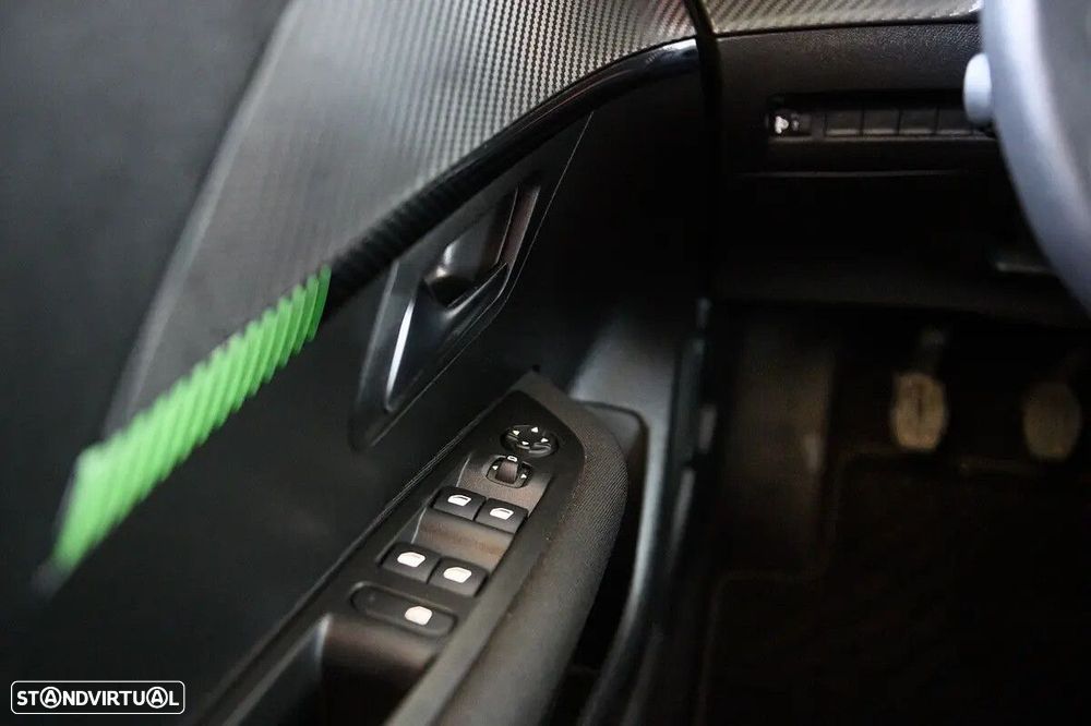 Peugeot 208 1.2 PureTech Active Pack - 37