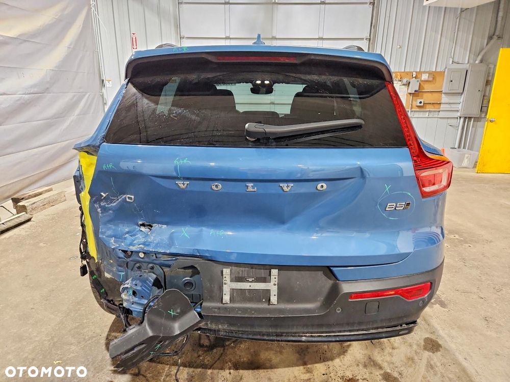 Volvo XC 40 T5 AWD Momentum - 7